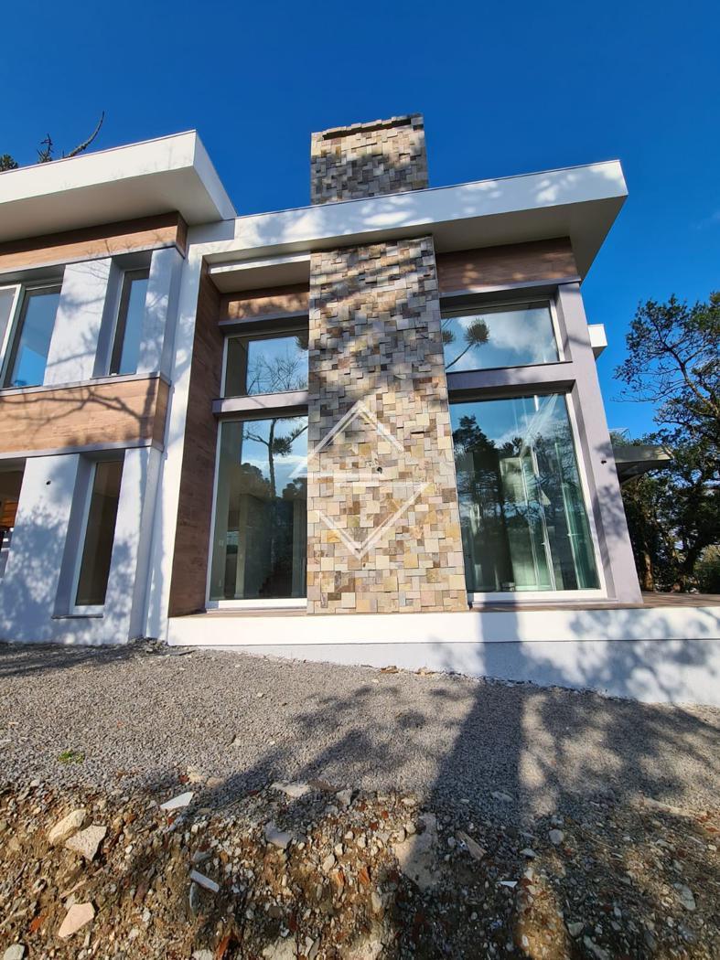 Casa à venda com 3 quartos, 289m² - Foto 8